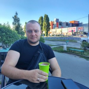 Владислав Карнаух, 33 года