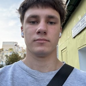 Михаил , 20 лет