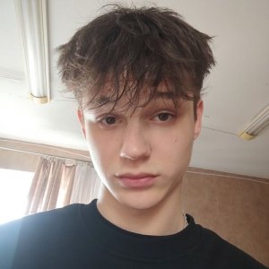 Илья , 19 лет