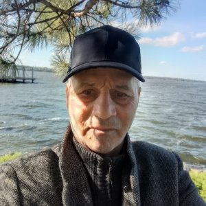 Рафаэль , 61 год