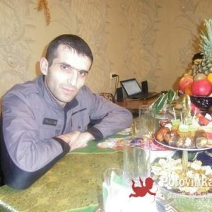 Ara , 42 года