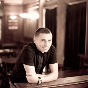 Максим , 37 лет