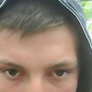 Виктор , 27 лет