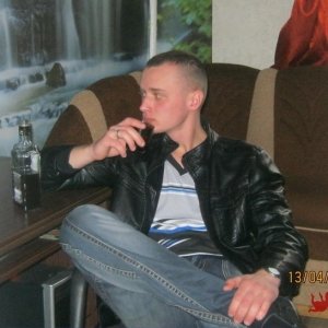 Михаил Михайлович, 32 года