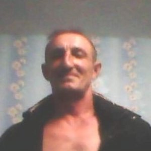Анатолий , 45 лет