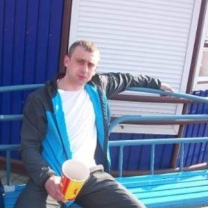 артем карпеченко, 37 лет