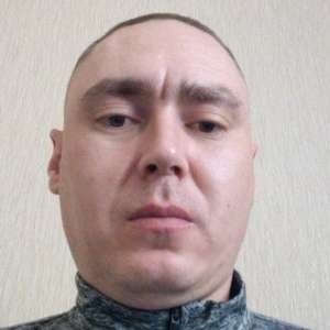 Пётр , 44 года