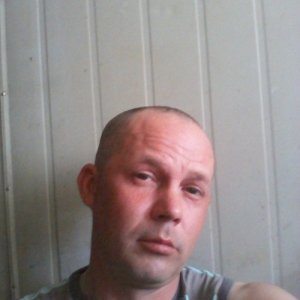 Саша , 43 года