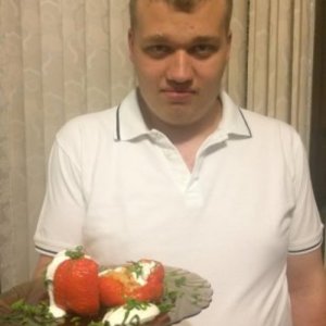 Саша денисов, 28 лет