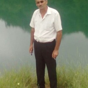А с л а н шер и е в, 54 года