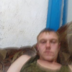 Слава , 33 года