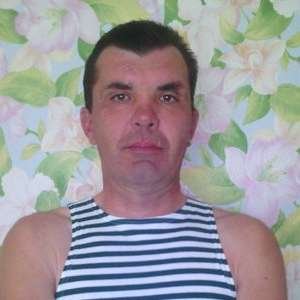 Валера Ушко, 46 лет