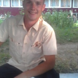 Денис , 28 лет