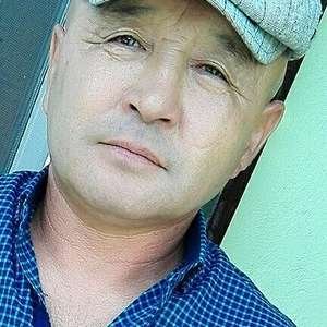 Толеубек , 58 лет