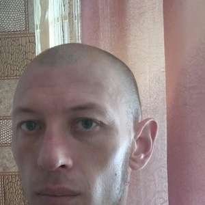 Саша , 44 года