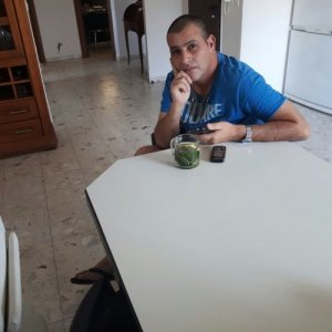 Shmuel , 52 года