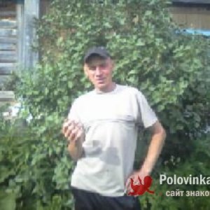 ПАВЕЛ шаврюков, 40 лет