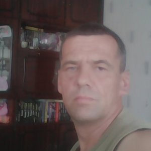 Евгений Яшников, 49 лет
