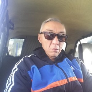 Улугбек , 58 лет