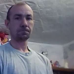 Игорь Максимов, 44 года