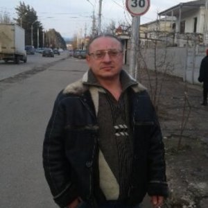 Черт , 53 года